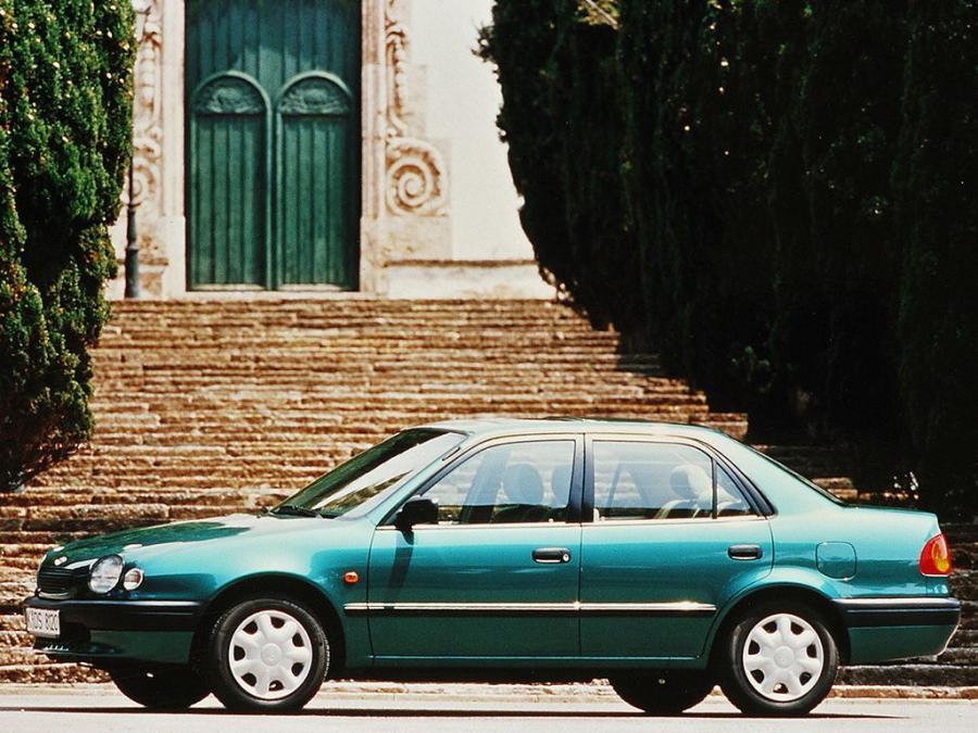 Toyota Corolla Sedan '1997